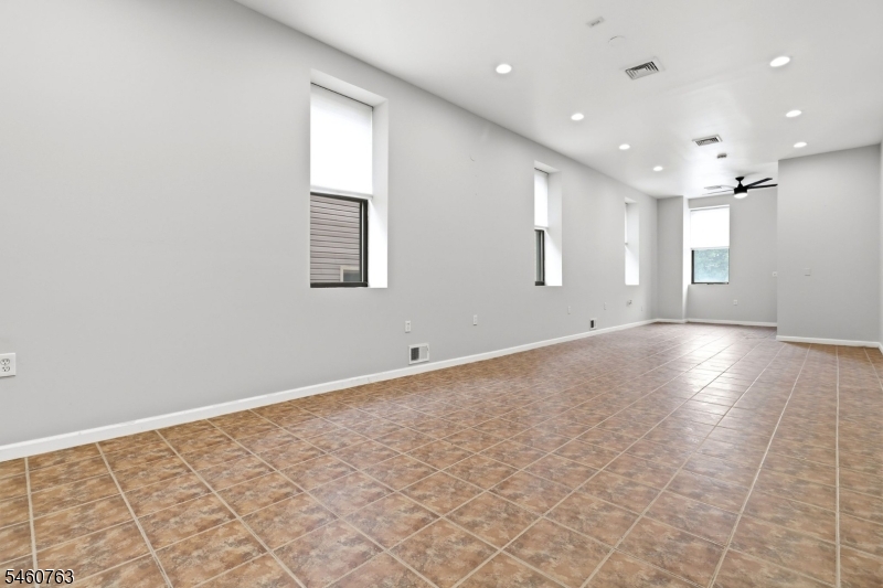 268 Washington Ave Property Photo 3