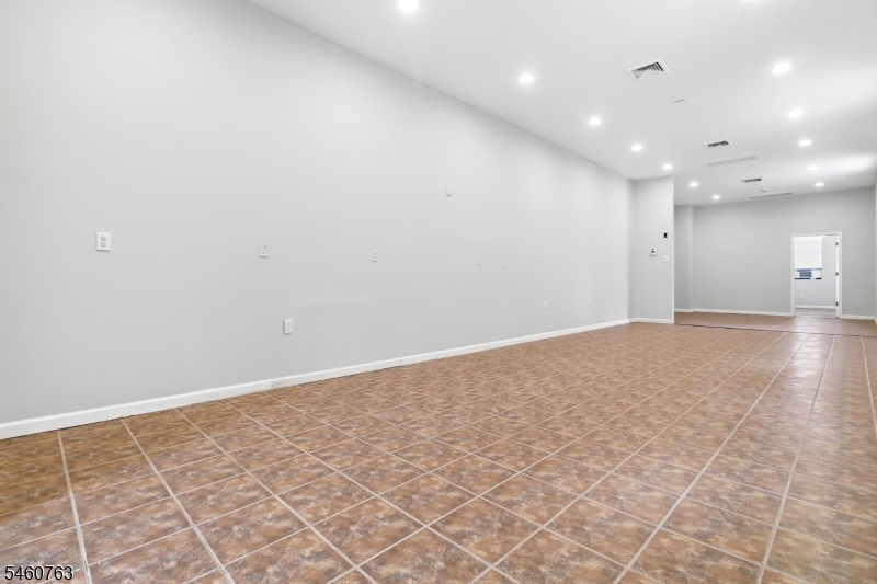 268 Washington Ave Property Photo 6