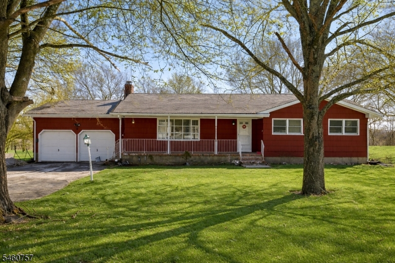 74 Maple Ln Property Photo 1