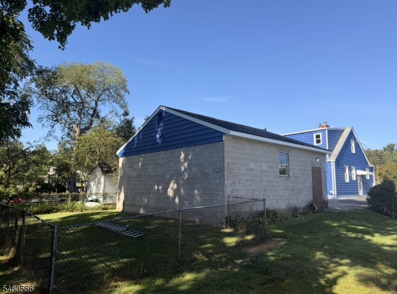 9 Hunter St Property Photo 17