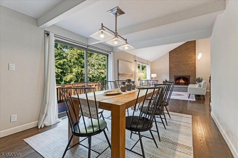 2 Round Hill Ter Property Photo 14