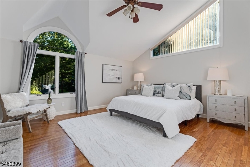 2 Round Hill Ter Property Photo 20