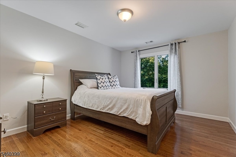 2 Round Hill Ter Property Photo 21