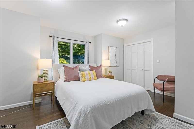 2 Round Hill Ter Property Photo 22