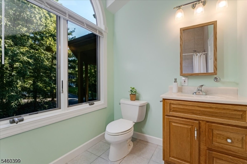 2 Round Hill Ter Property Photo 23