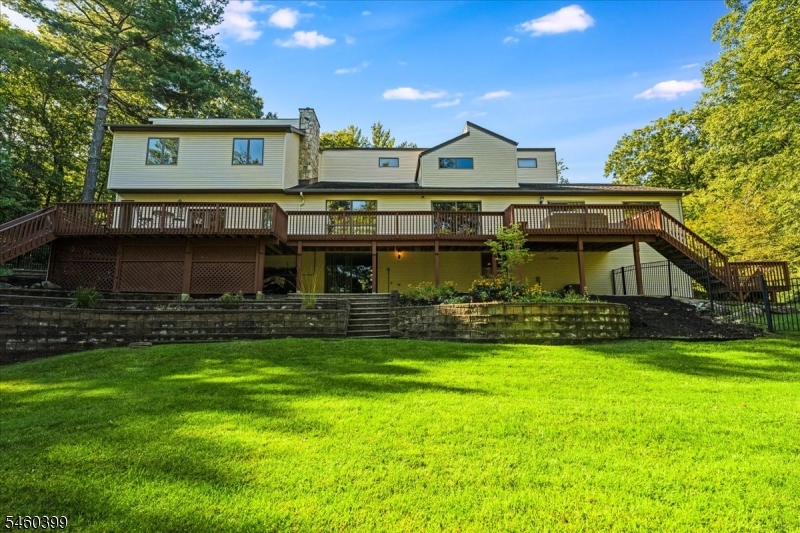 2 Round Hill Ter Property Photo 29
