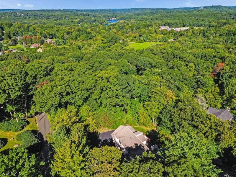 2 Round Hill Ter Property Photo 34