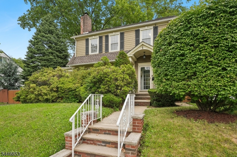 158 Lincoln Ave Property Photo 1