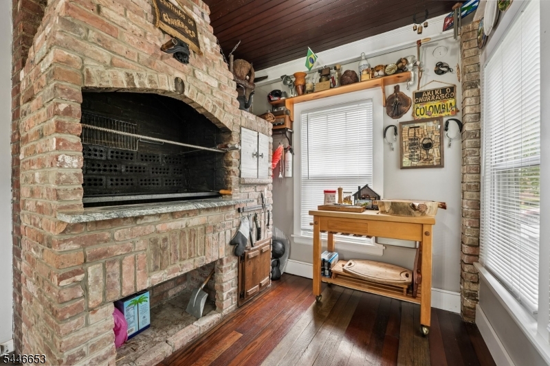158 Lincoln Ave Property Photo 16