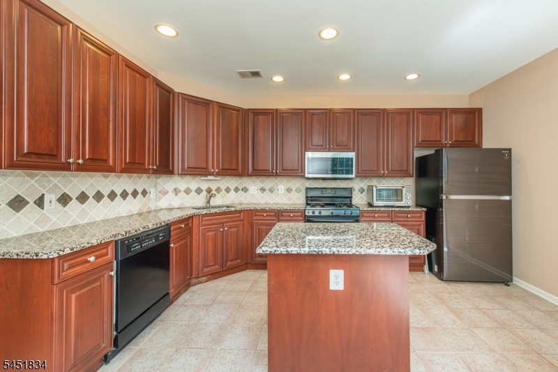 121 Turlington Ct Property Photo 3