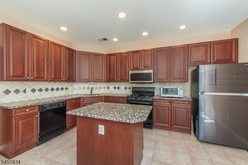121 Turlington Ct Property Photo 4