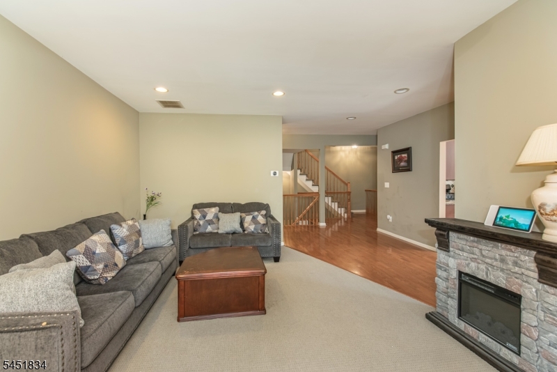 121 Turlington Ct Property Photo 6