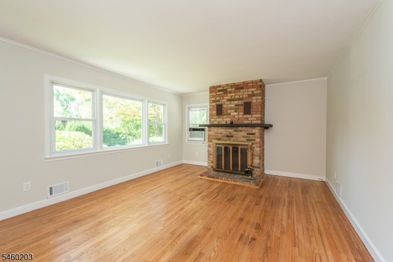 9 Little Paint Way Property Photo 7
