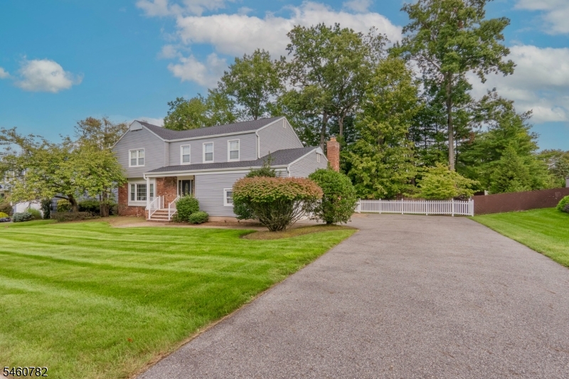 15 Torbet Dr Property Photo 2