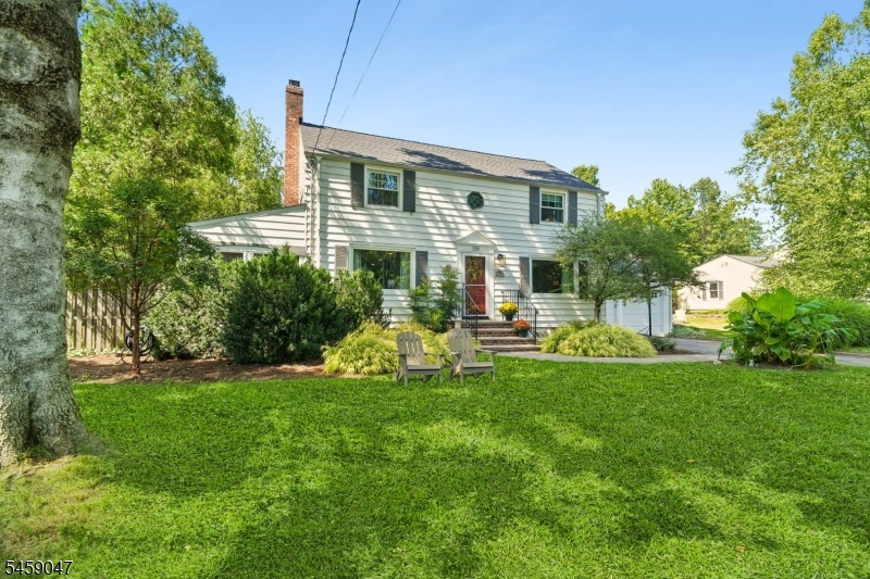 139 Forest Ave Property Photo 35