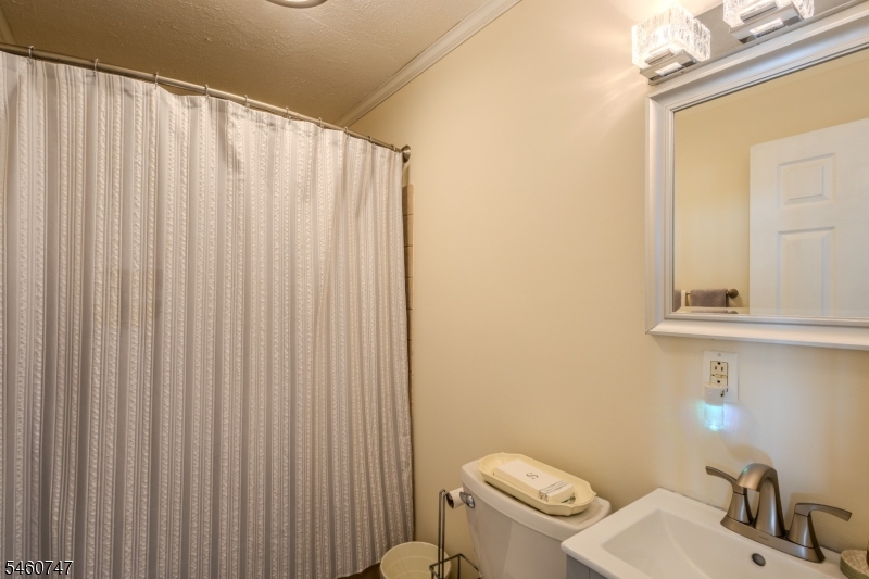 19 Rebecca Pl Property Photo 25