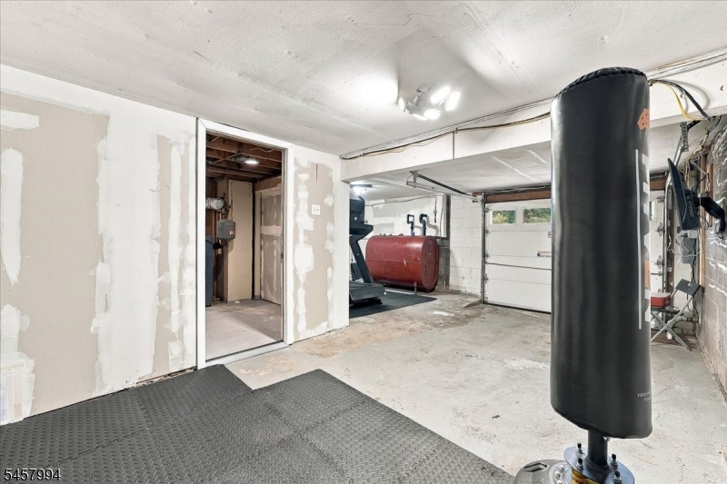 2 Crescent Rd Property Photo 30