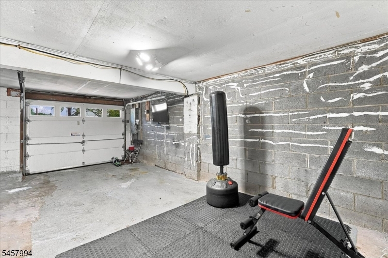 2 Crescent Rd Property Photo 31