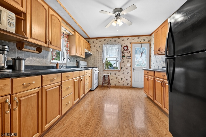 12 Cornell St Property Photo 8