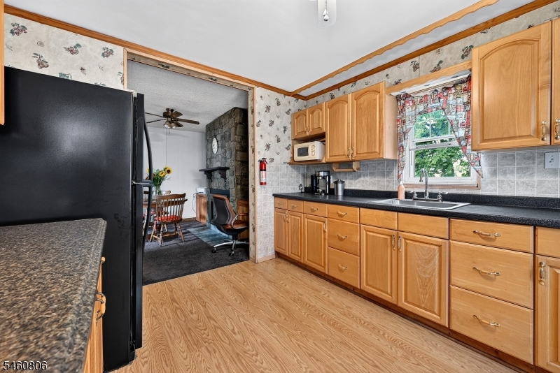 12 Cornell St Property Photo 9
