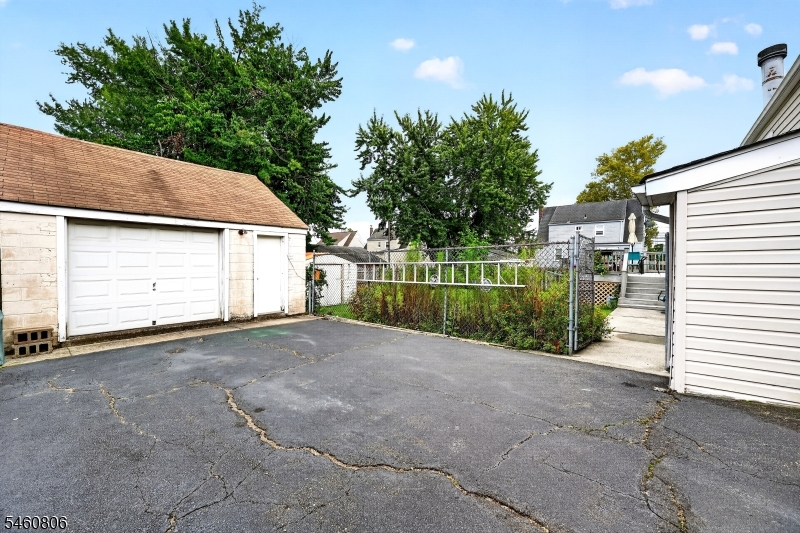 12 Cornell St Property Photo 20