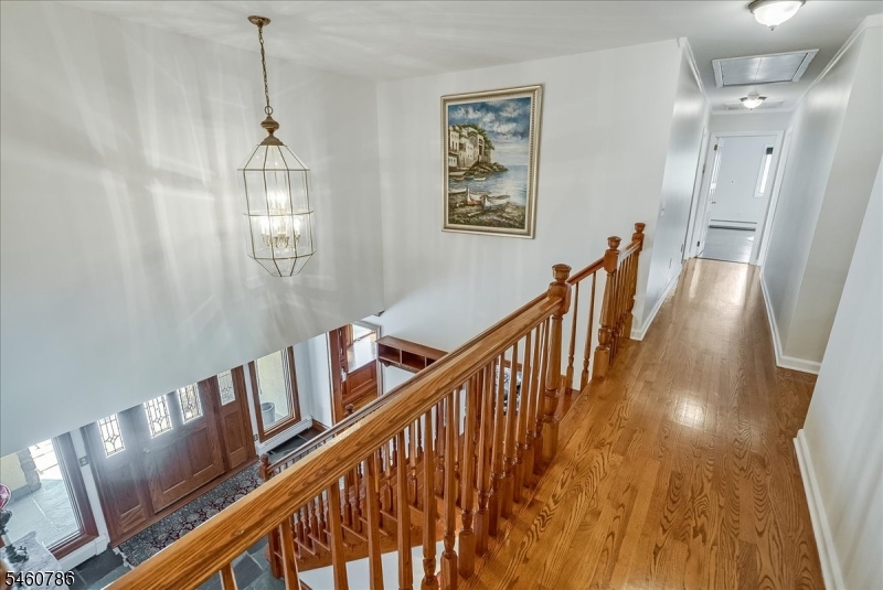 3 Manrodt Ct Property Photo 15