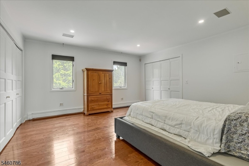 3 Manrodt Ct Property Photo 20