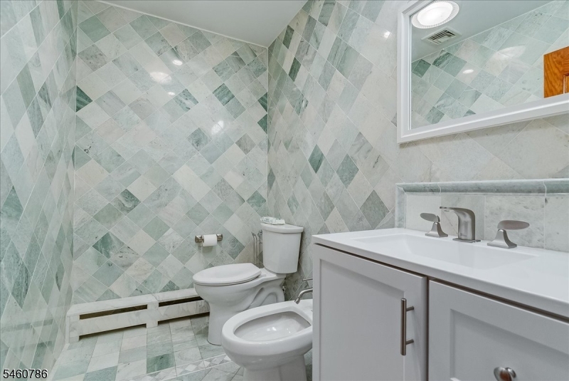3 Manrodt Ct Property Photo 21