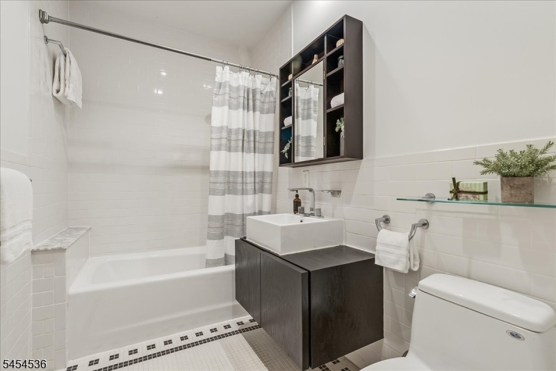 21 Oakview Ave Property Photo 15