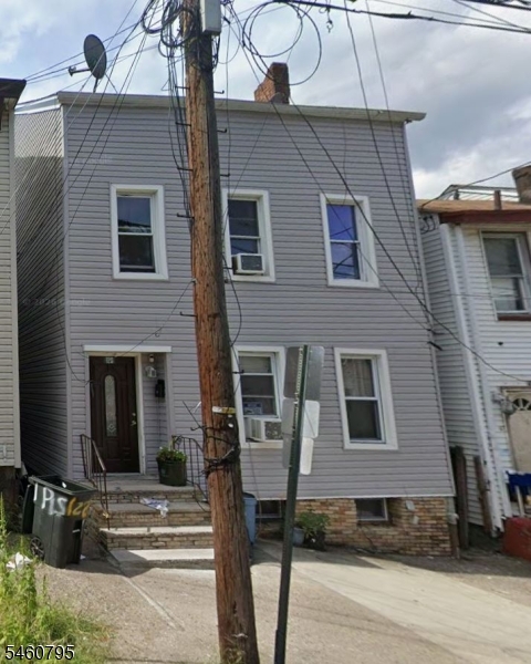 120 Spruce St Property Photo 1