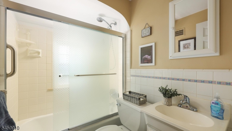 11 Munsee Dr Property Photo 22