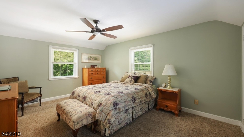 11 Munsee Dr Property Photo 23