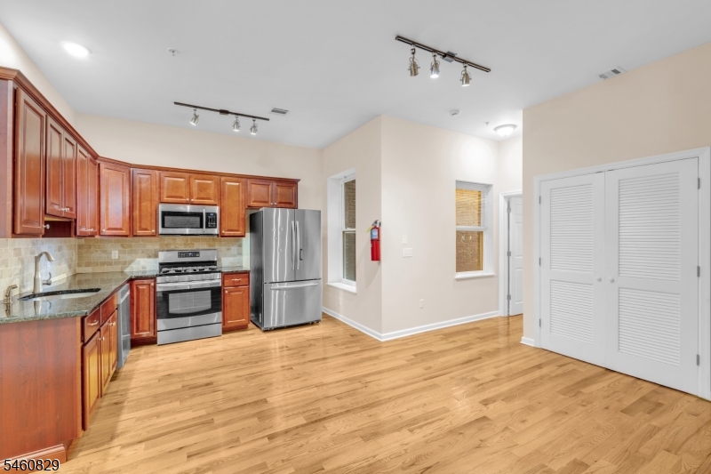 267 Martin Luther King Blvd 2 Property Photo 3