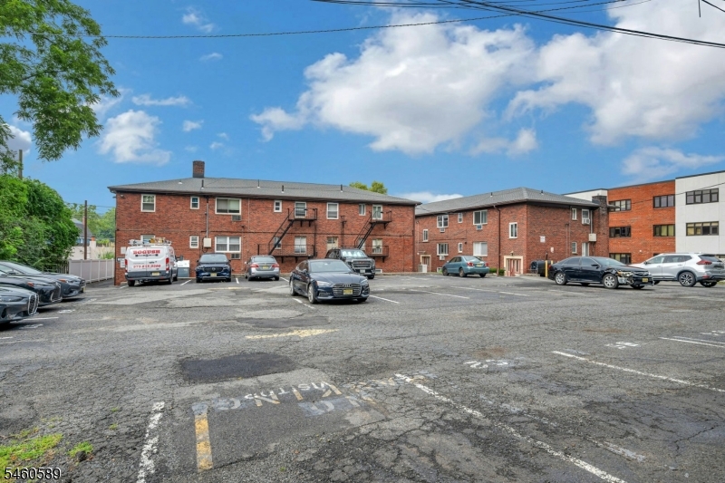 378 Valley St A2 Property Photo 3