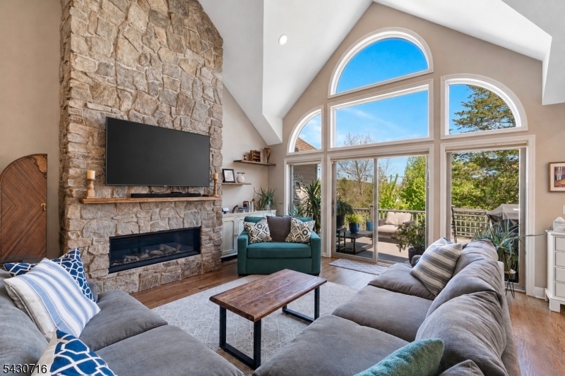 14 Wentworth Ct Property Photo 1
