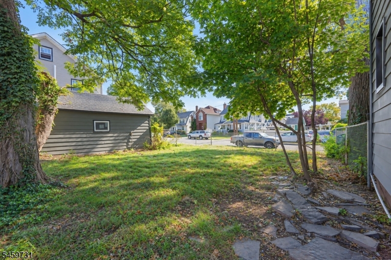 857 Livingston Rd Property Photo 17