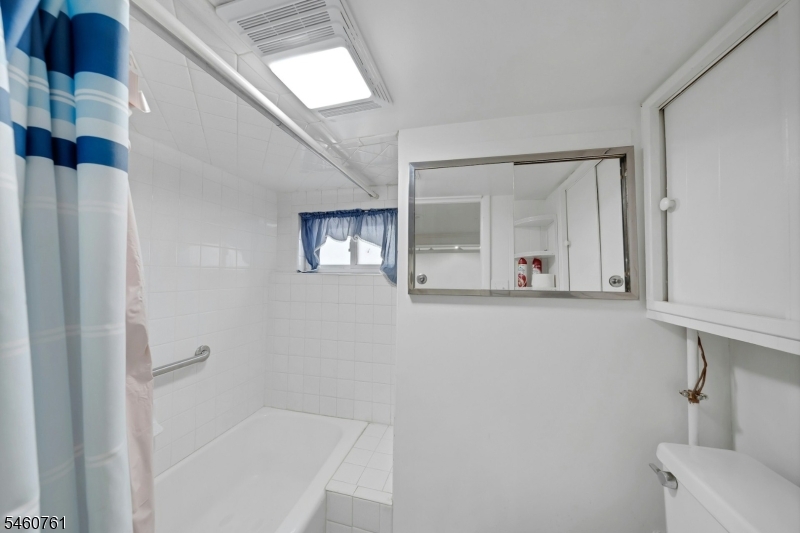 230 Lincoln Pl Property Photo 36