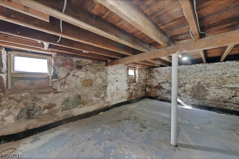230 Lincoln Pl Property Photo 38