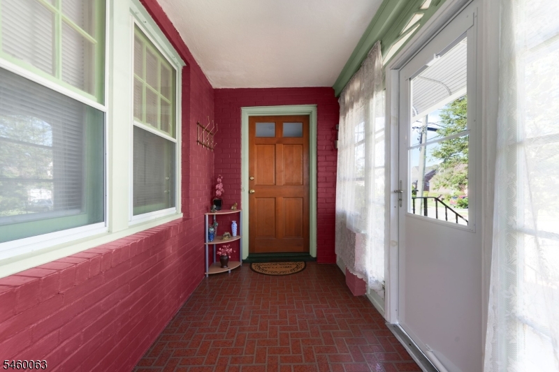 1337 Orange Ave Property Photo 3