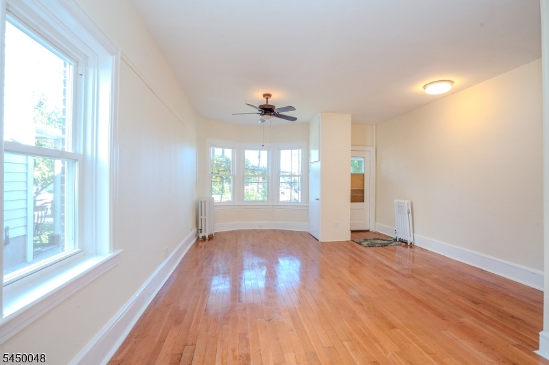 55 Thompson St Property Photo 15