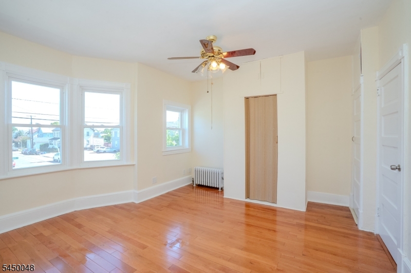 55 Thompson St Property Photo 17