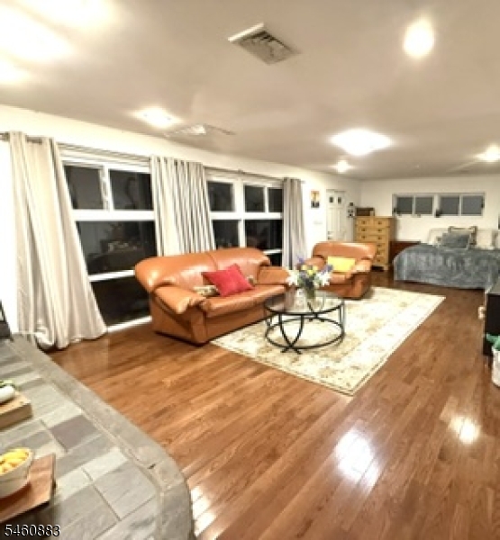 2 Lafayette Ave Property Photo 1