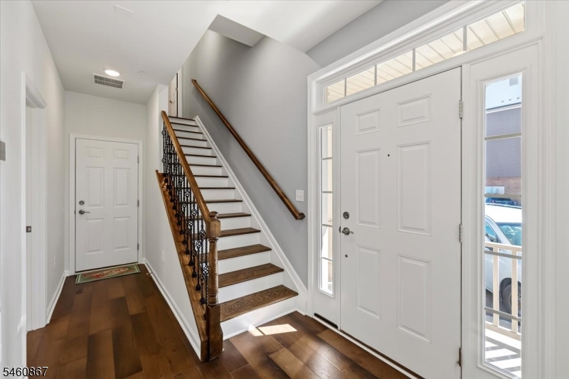 17 Cortland Ct Property Photo 3