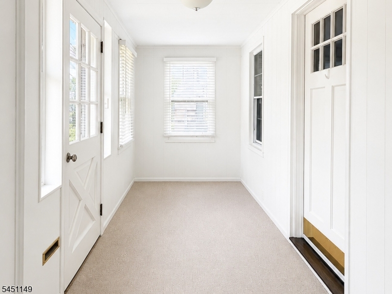 11 Van Dyke Pl Property Photo 9