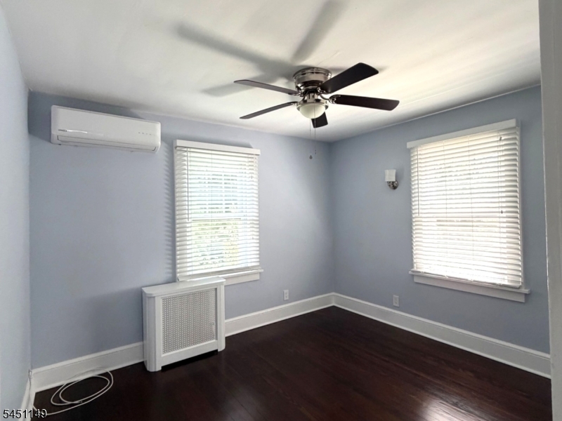 11 Van Dyke Pl Property Photo 13