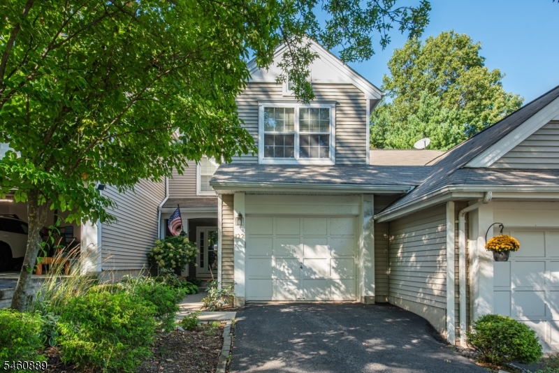122 Woodmont Dr Property Photo 1