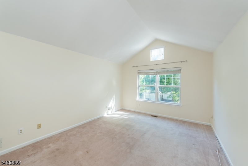 122 Woodmont Dr Property Photo 11