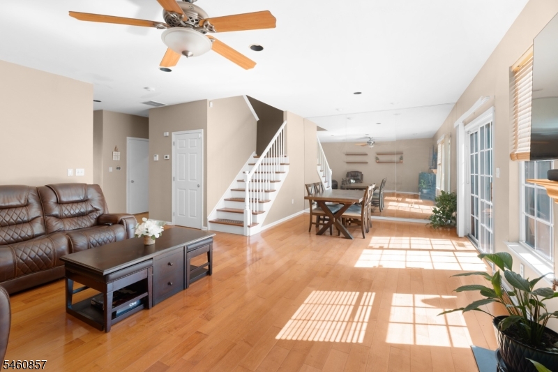 111 Cardigan Ct Property Photo 1