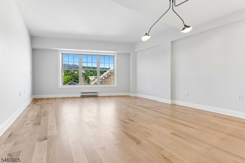 48 S Park St 517 Property Photo 6