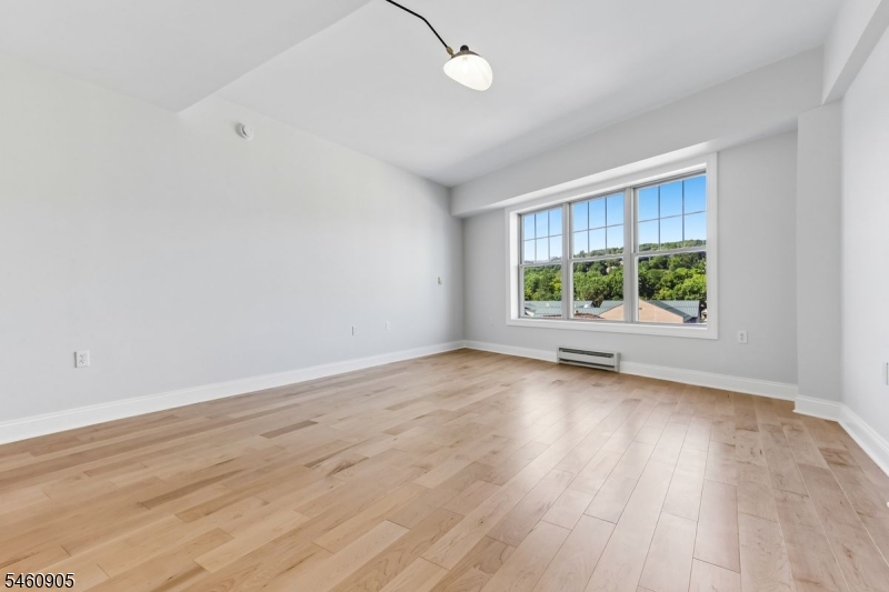 48 S Park St 517 Property Photo 10